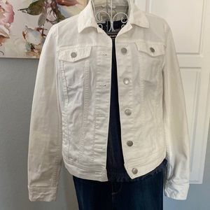 Women’s White denim jacket Universal Thread size Small Never Worn